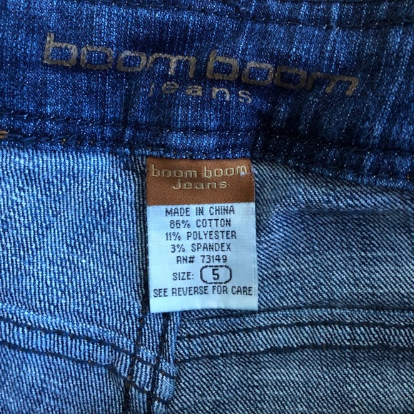 Boom Boom Capri Jeans - Picture 3 of 3